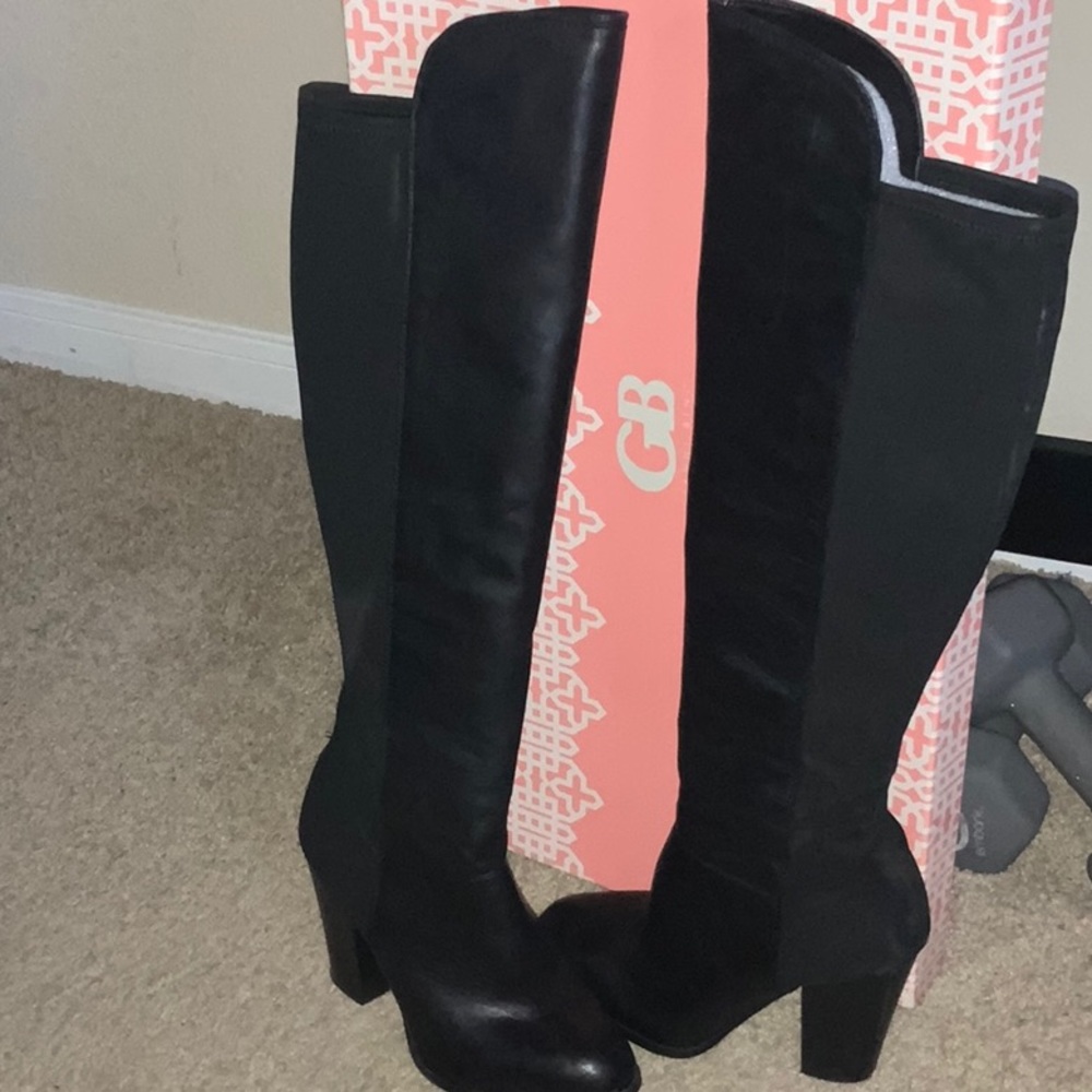 Knee length boots 9.5m